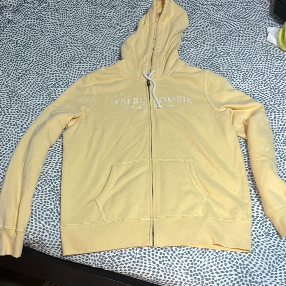 Abercrombie Yellow Hoodie never worne